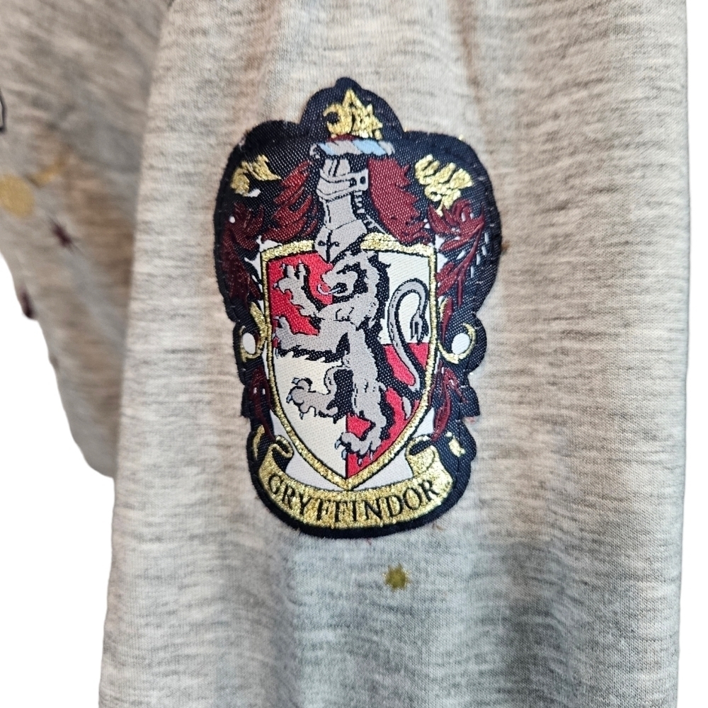 Harry Potter Gray Gryffindor Team Captain Cropped Hoodie Size Medium Women's - Picture 6 of 12